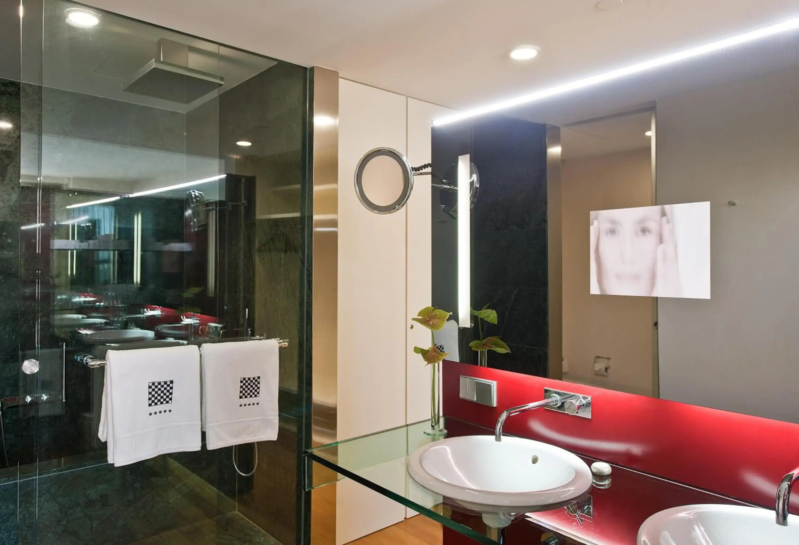 Foto - Hotel Reina Petronila