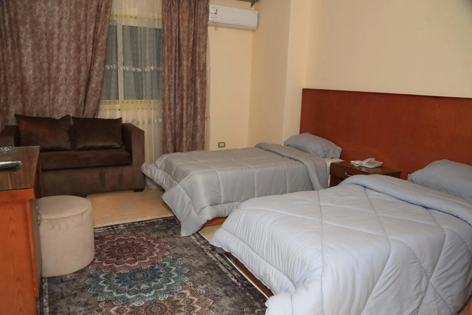 Photo - Verssailles Pyramids Hotel