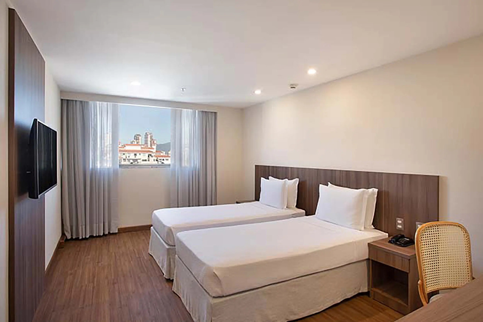 Photo - Windsor Tower Hotel