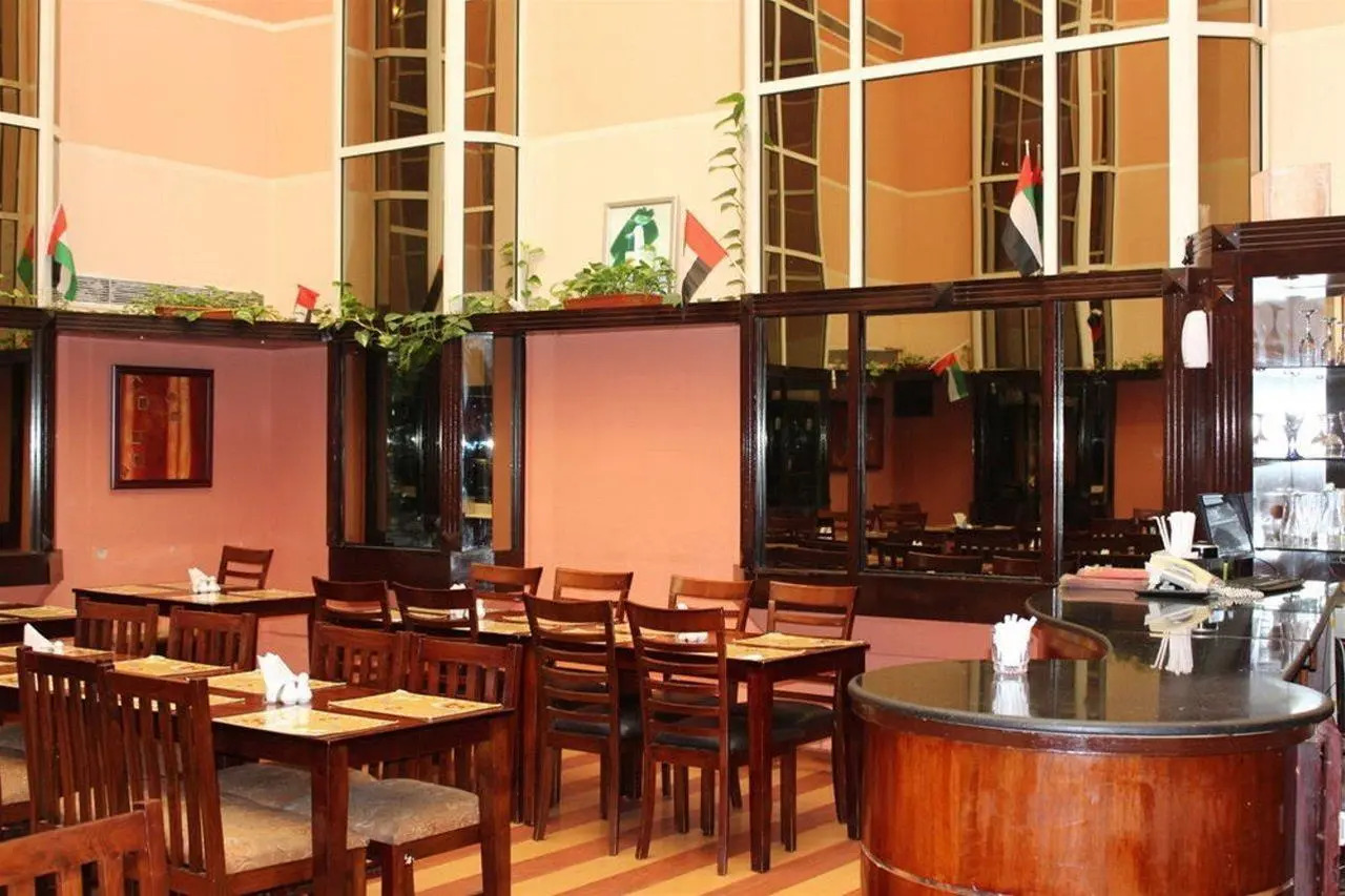 Photo - Mount Royal Hotel