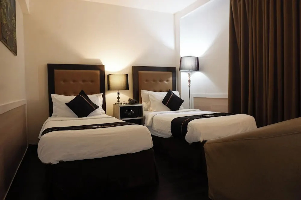 Photo - Hotel O Townhouse Oak Grand Orienchi