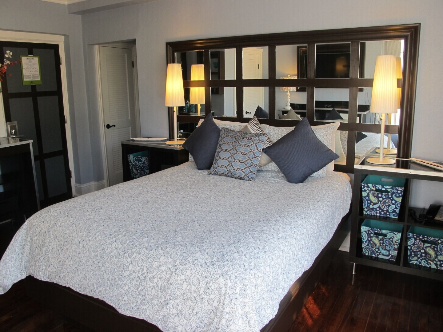 Photo - Colony Hotel