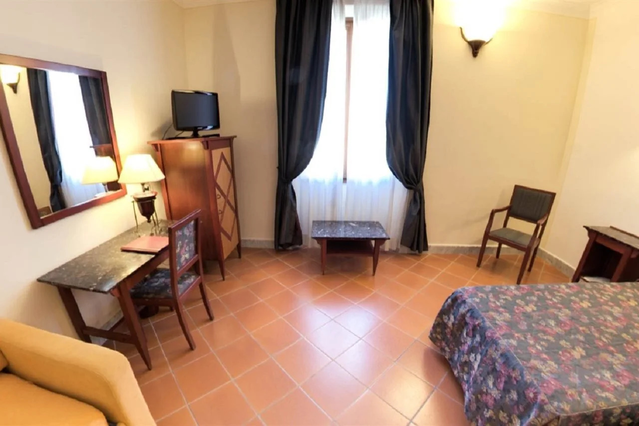 Photo - Corona D'Italia