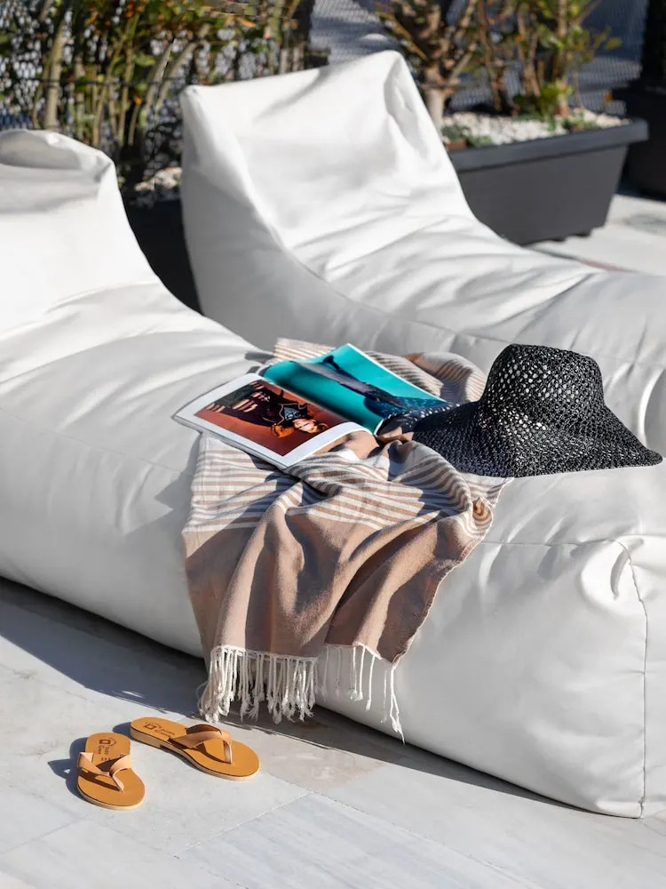 Photo - Thisean Modern Suites By Athens Stay