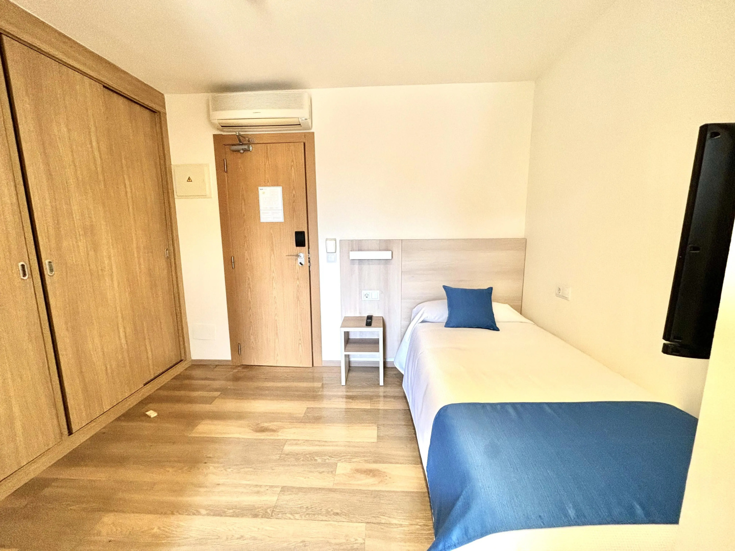 Photo - Bluewater Hotel