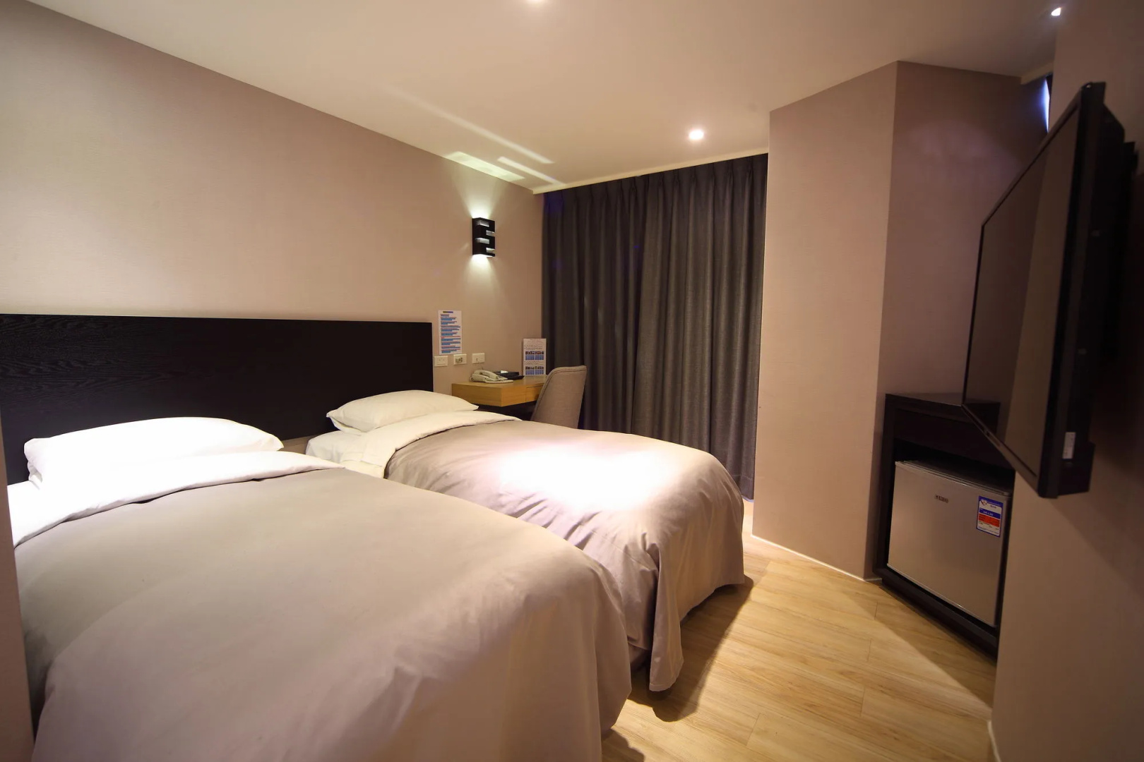 Foto - E-House
