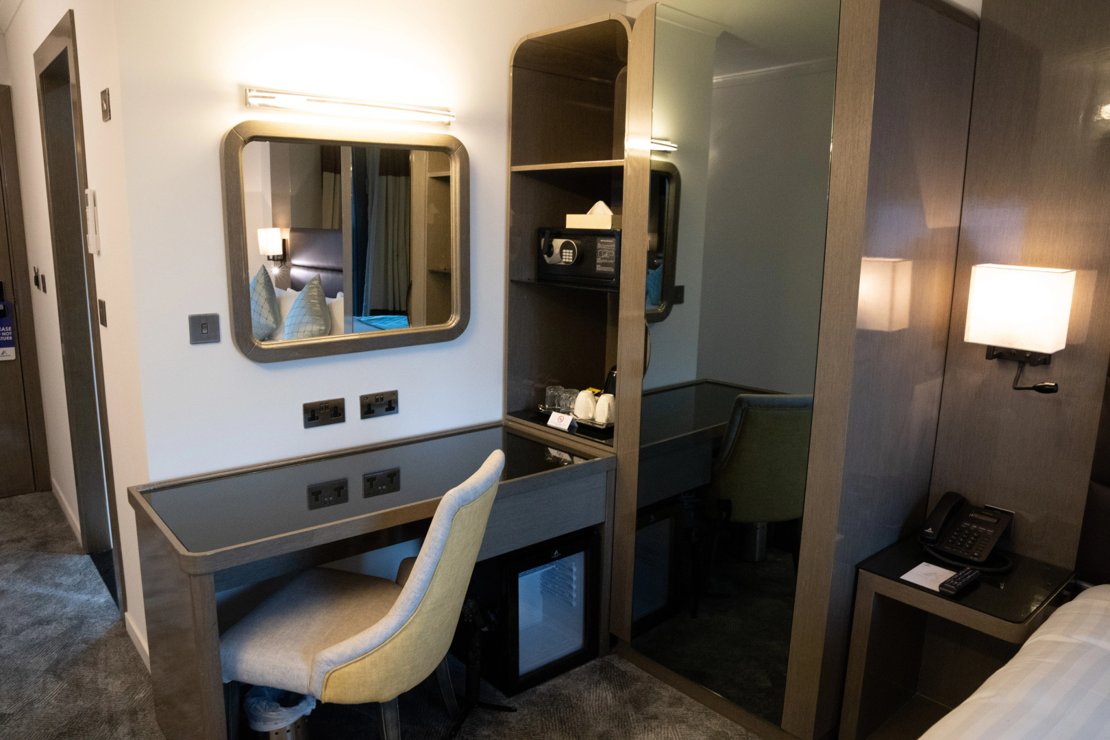 Photo - Atrium Hotel Heathrow