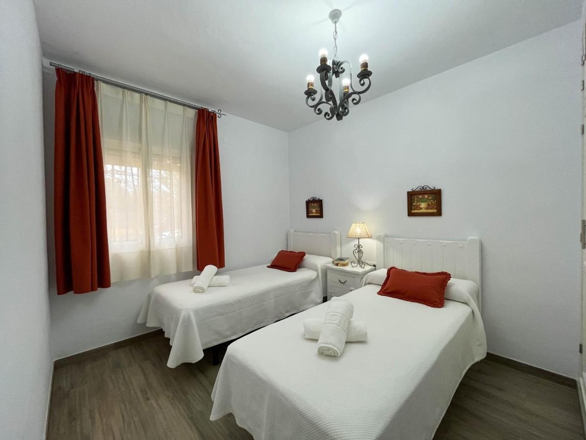 Photo - Villas Dehesa Roche Viejo