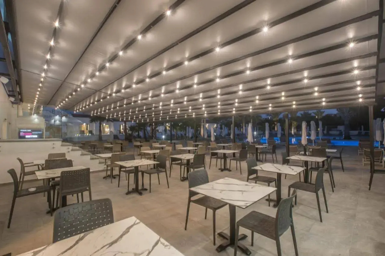 Photo - Bohemian Gardens Hotel