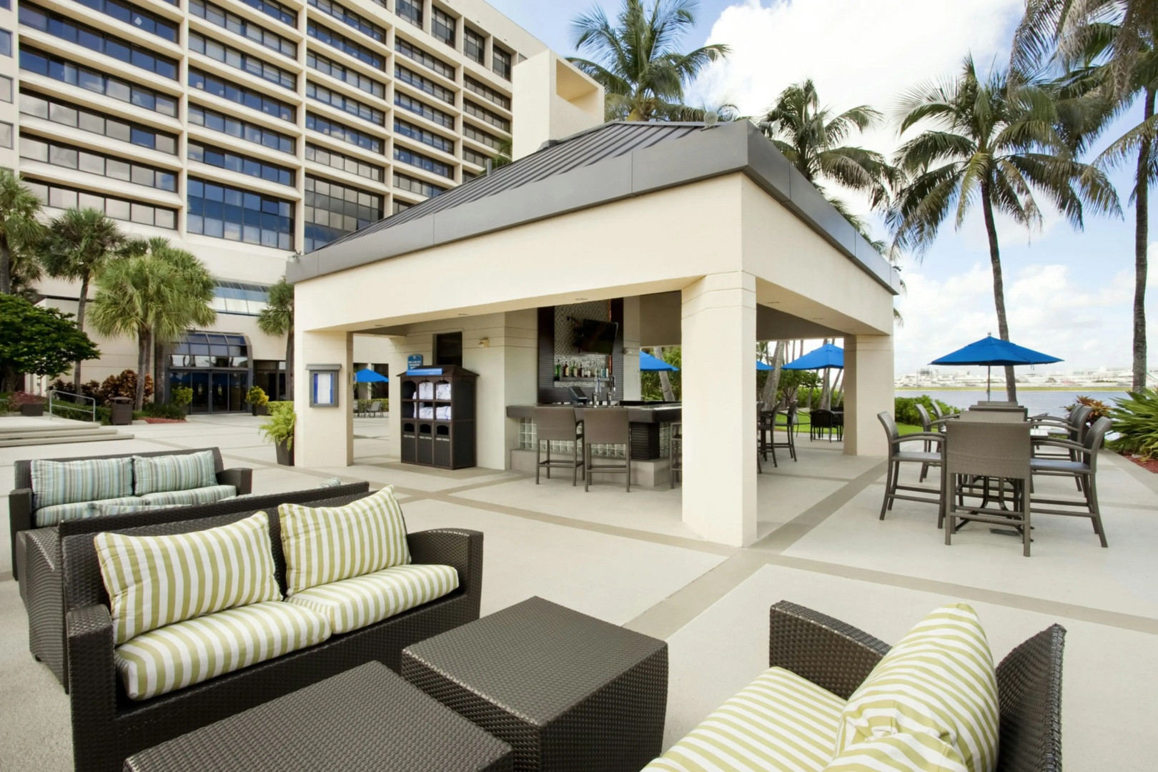 Photo - Hilton Miami Airport Blue Lagoon