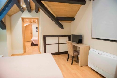 Hotel Meson de Erosa