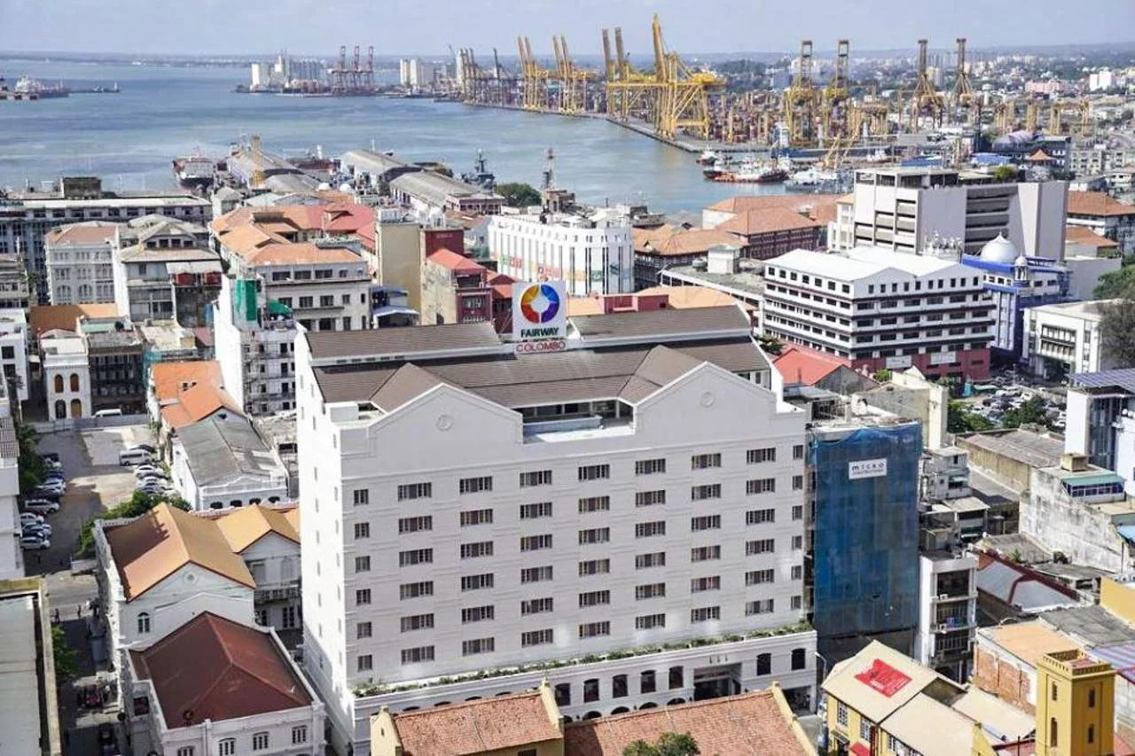 Foto - Fairway Colombo - Sri Lanka's First Hotel With Robot Technology