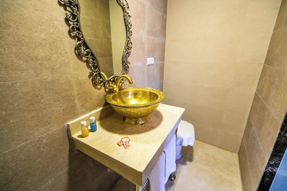 Photo - Palais Shazam & SPA