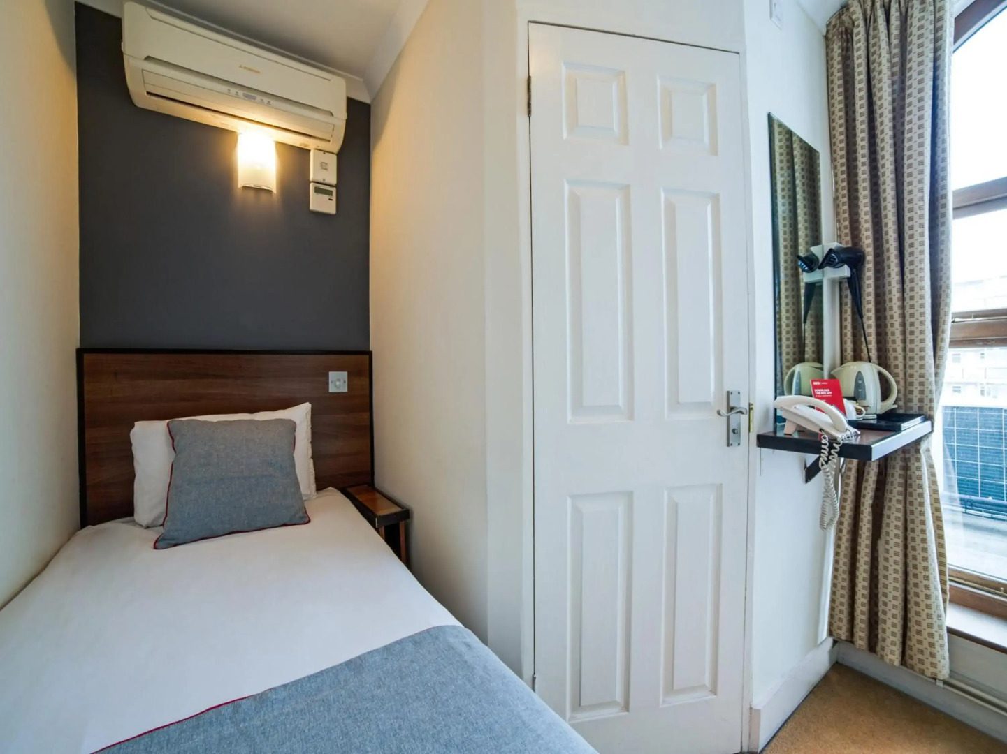 Photo - Elysee Hyde Park