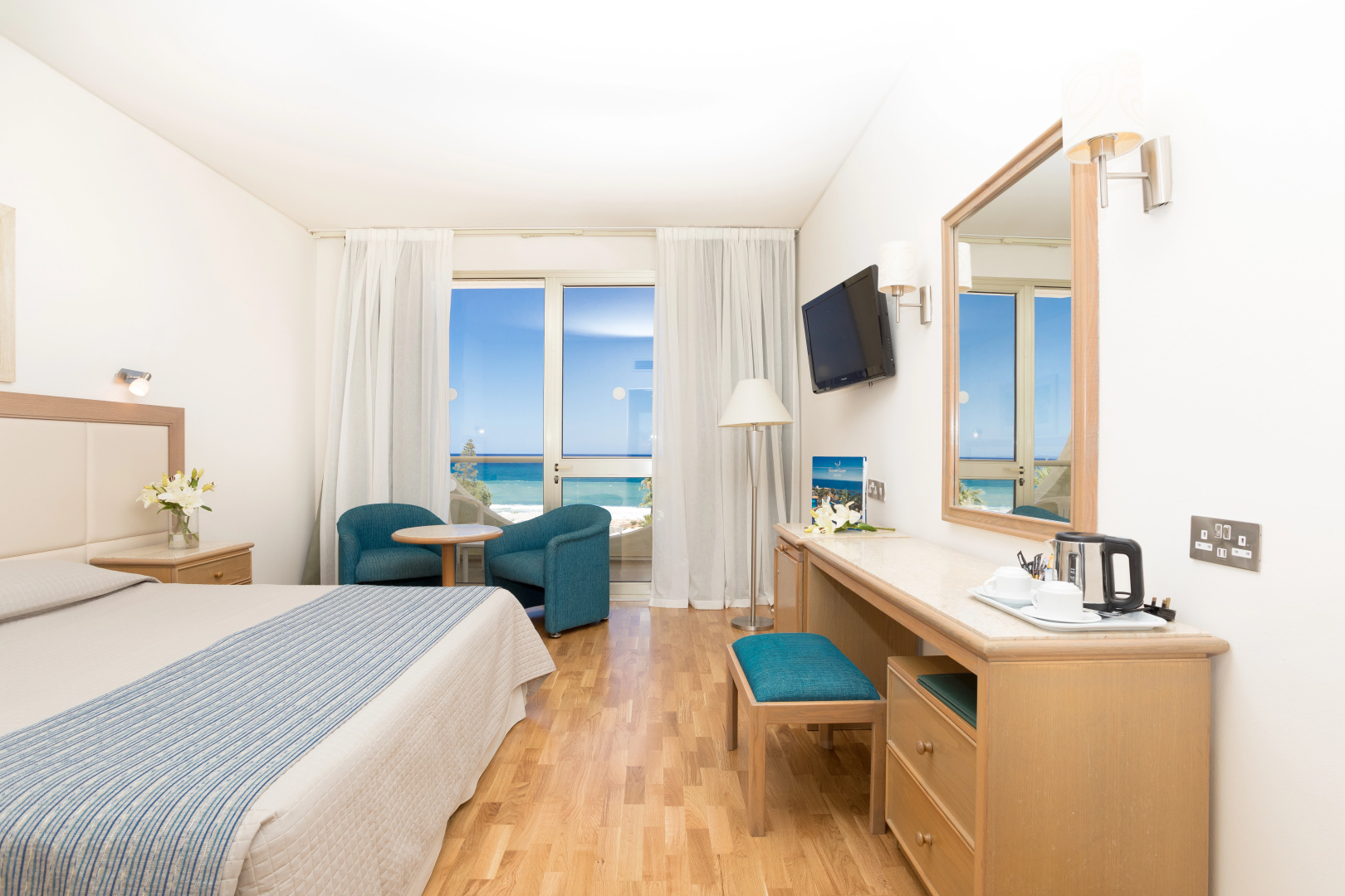Photo - The Golden Coast Beach Hotel