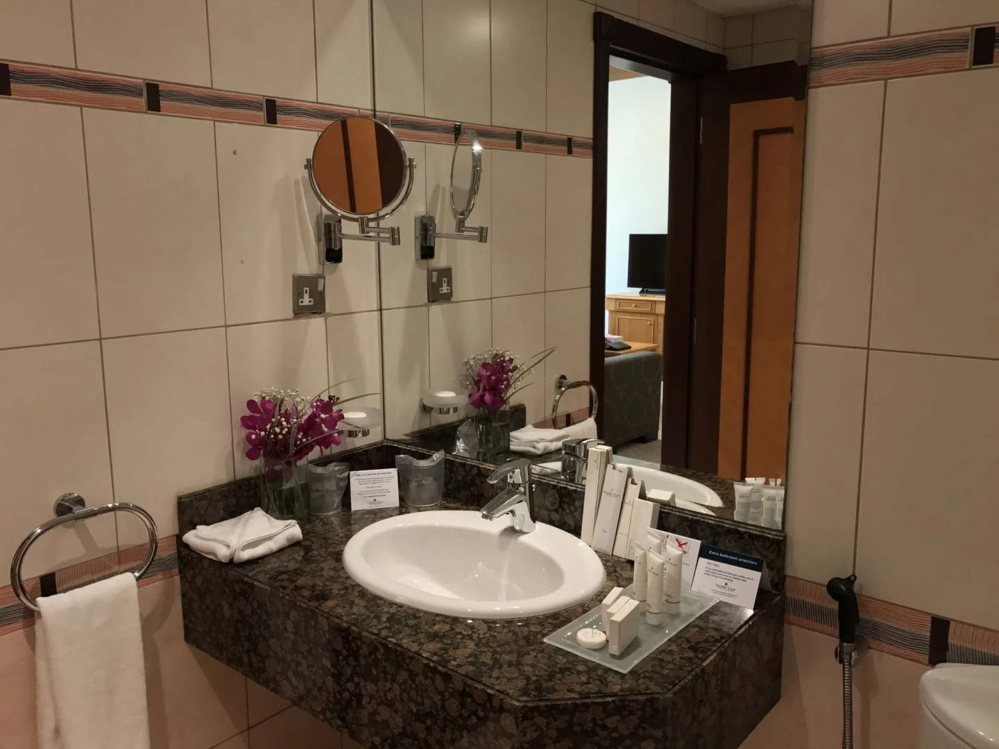 Photo - Golden Tulip Sharjah