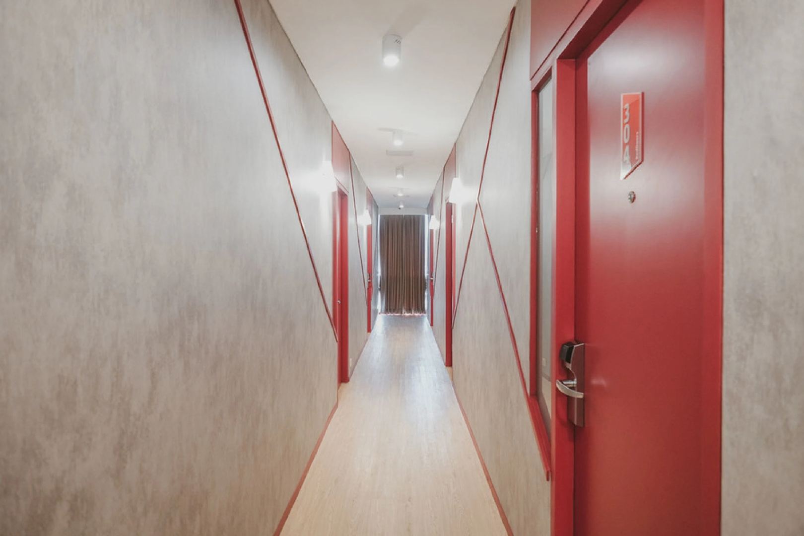 Photo - RedDoorz Plus @ Thamrin
