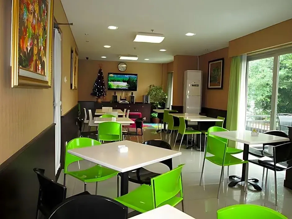 Photo - Bamboo Inn Hotel & Cafe