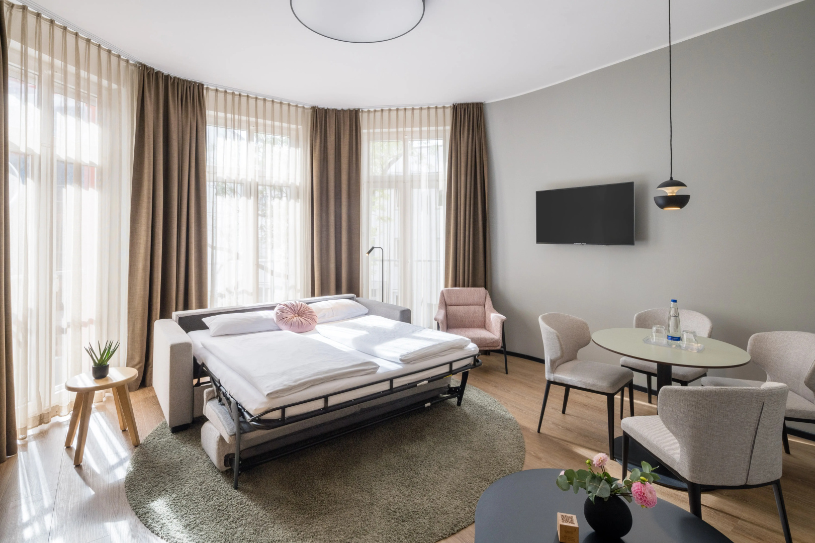 Photo - Koos Hotel & Apartments