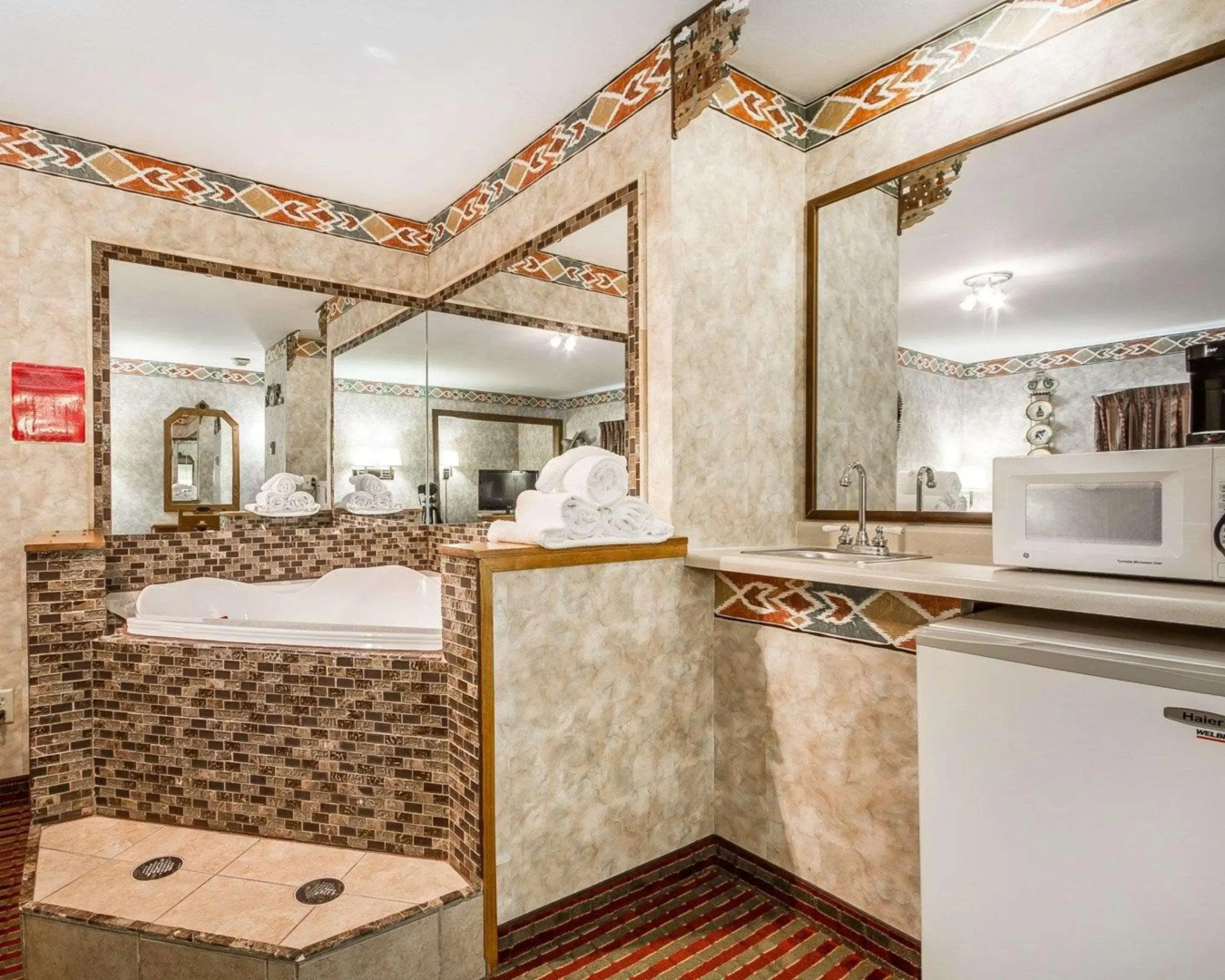 Foto - Rodeway Inn & Suites Madison East