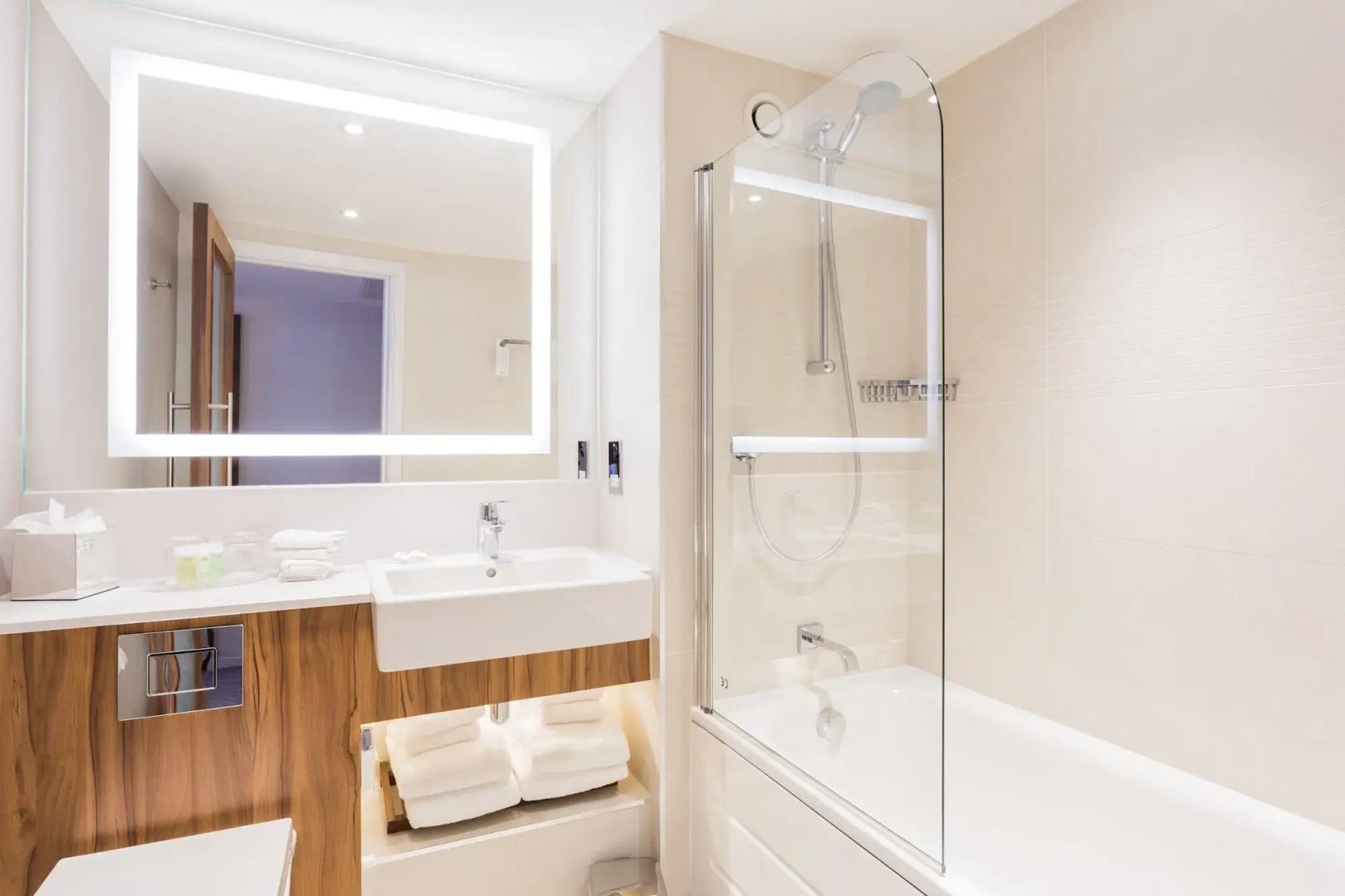 Foto - Courtyard by Marriott Glasgow Airport