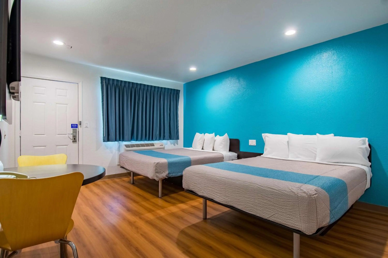 Foto - Suburban Studios Arlington Heights – Elk Grove