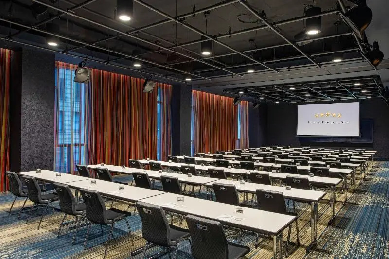 Photo - Element Philadelphia Downtown