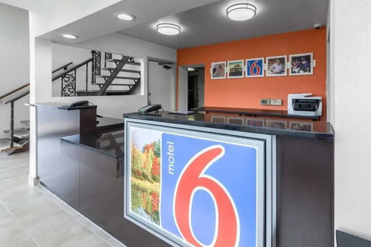 Foto - Motel 6-Warminster, PA