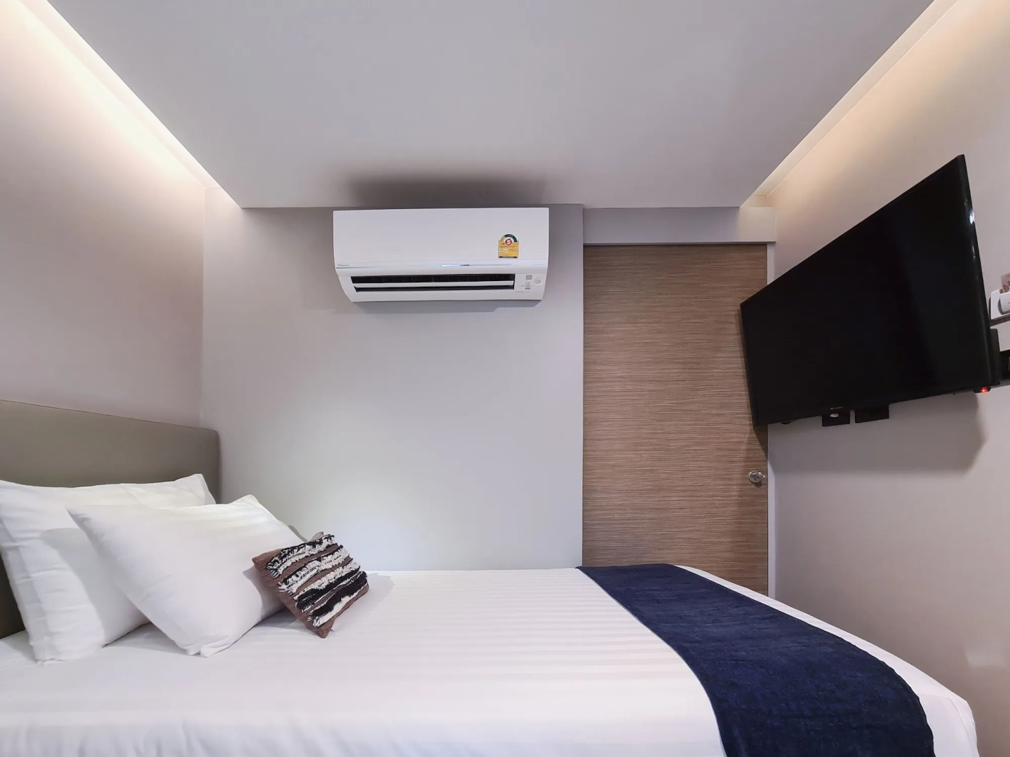 Photo - Sova Hotel Bangkok
