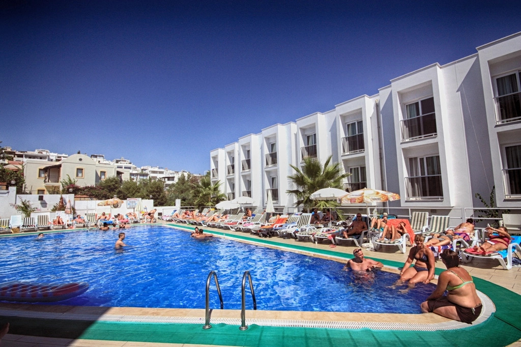 Photo - Club Shark Hotel