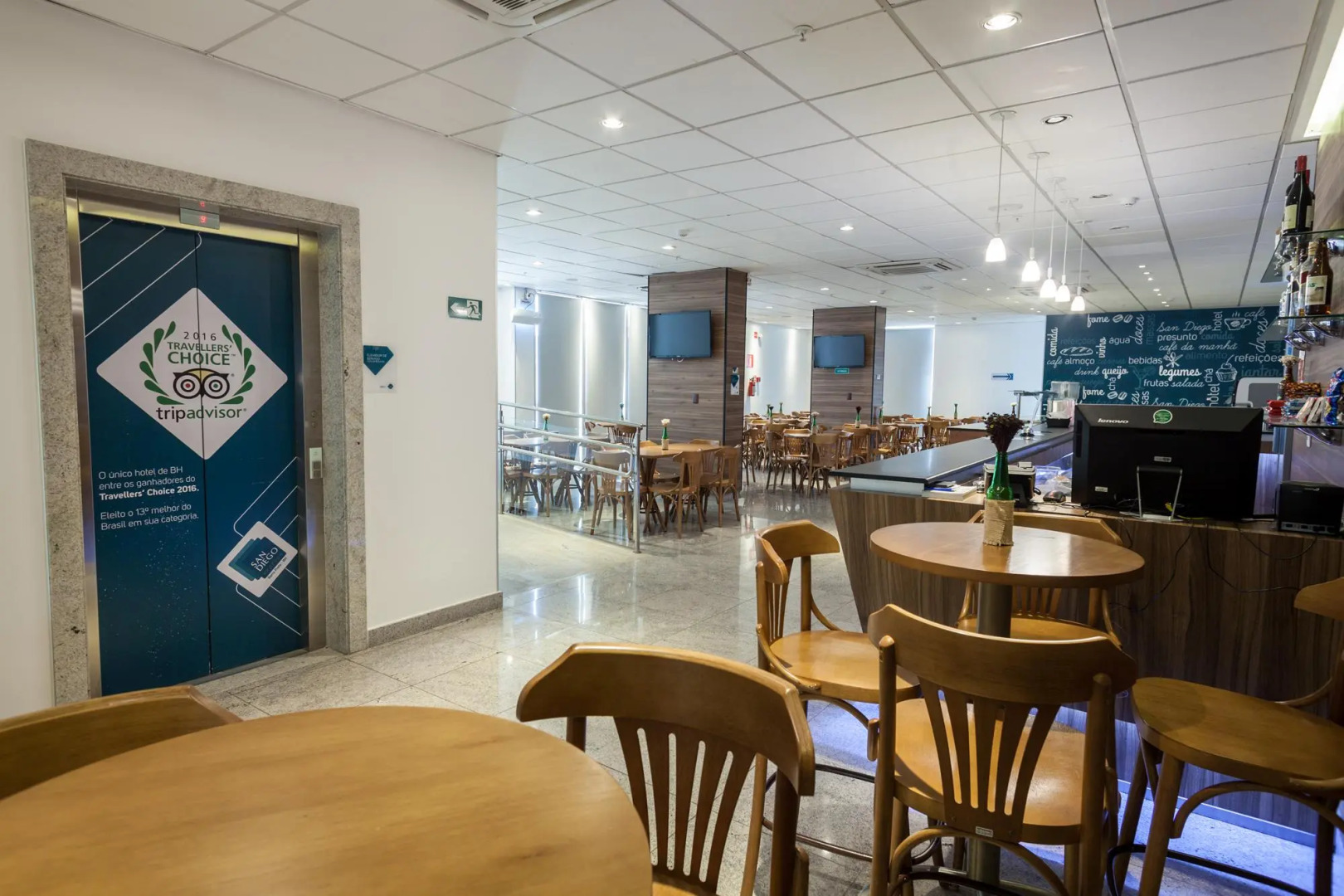 Foto - San Diego Express Barro Preto