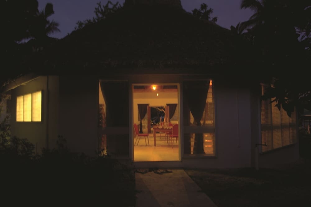 Ropiko Beach Resort — фото 1