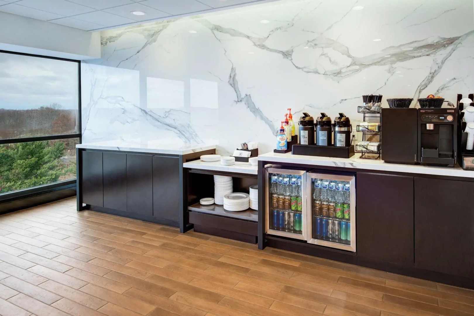 Photo - Sheraton Eatontown Hotel