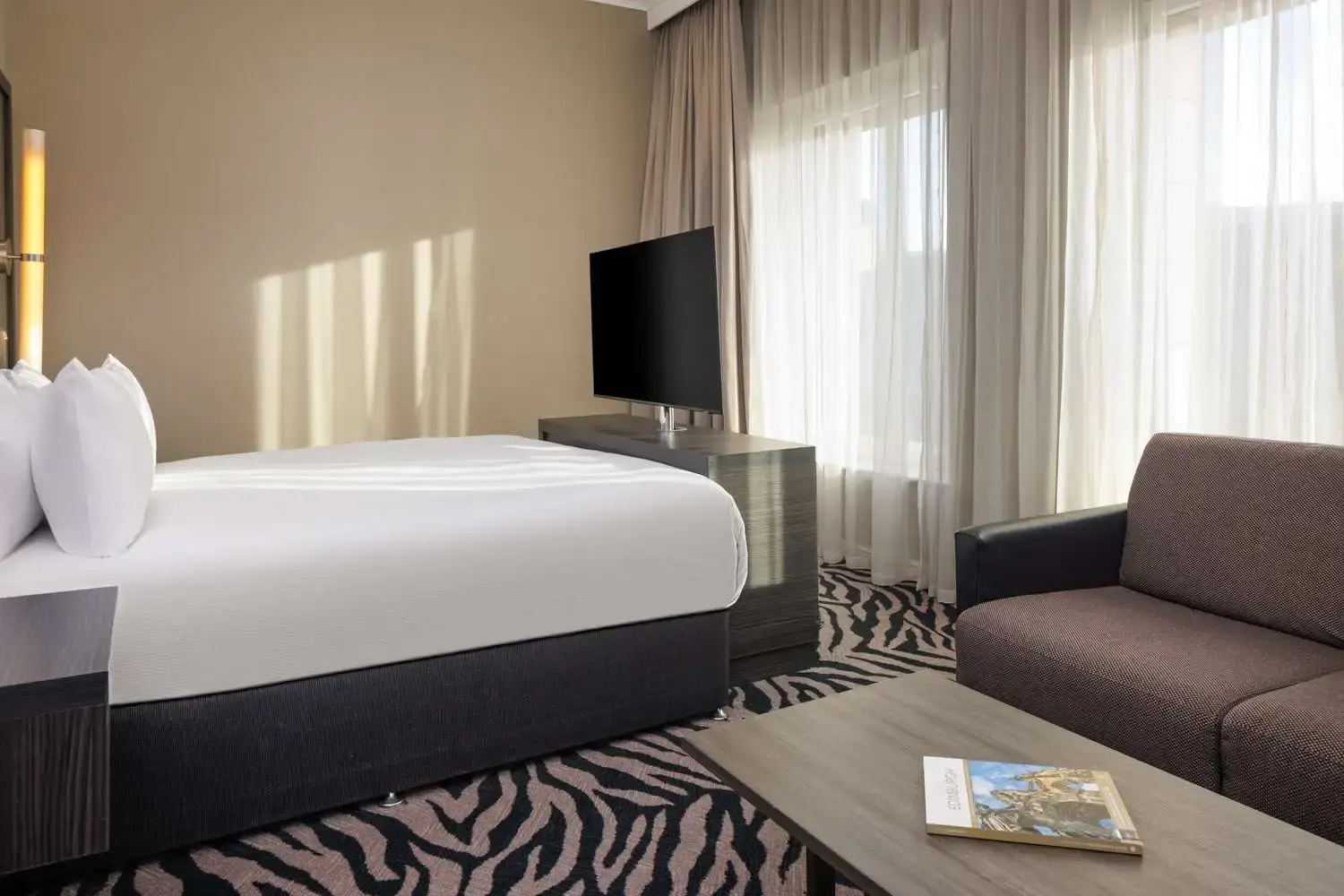 Photo - DoubleTree by Hilton Edinburgh City Centre