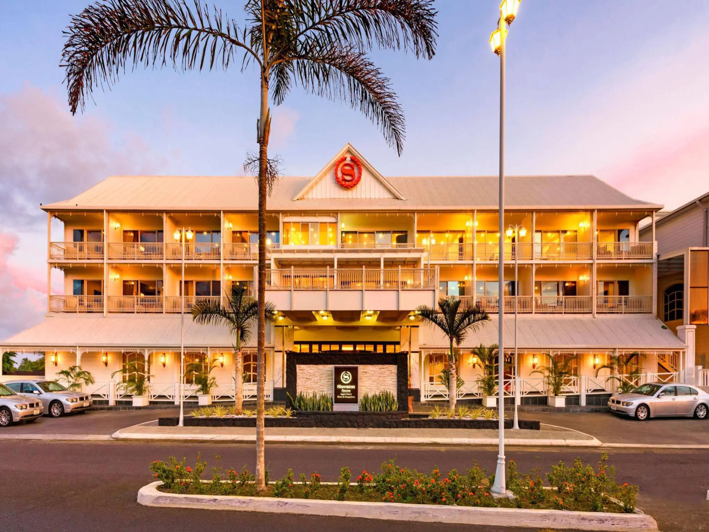 Aggie Grey's Lagoon Resort — фото 1