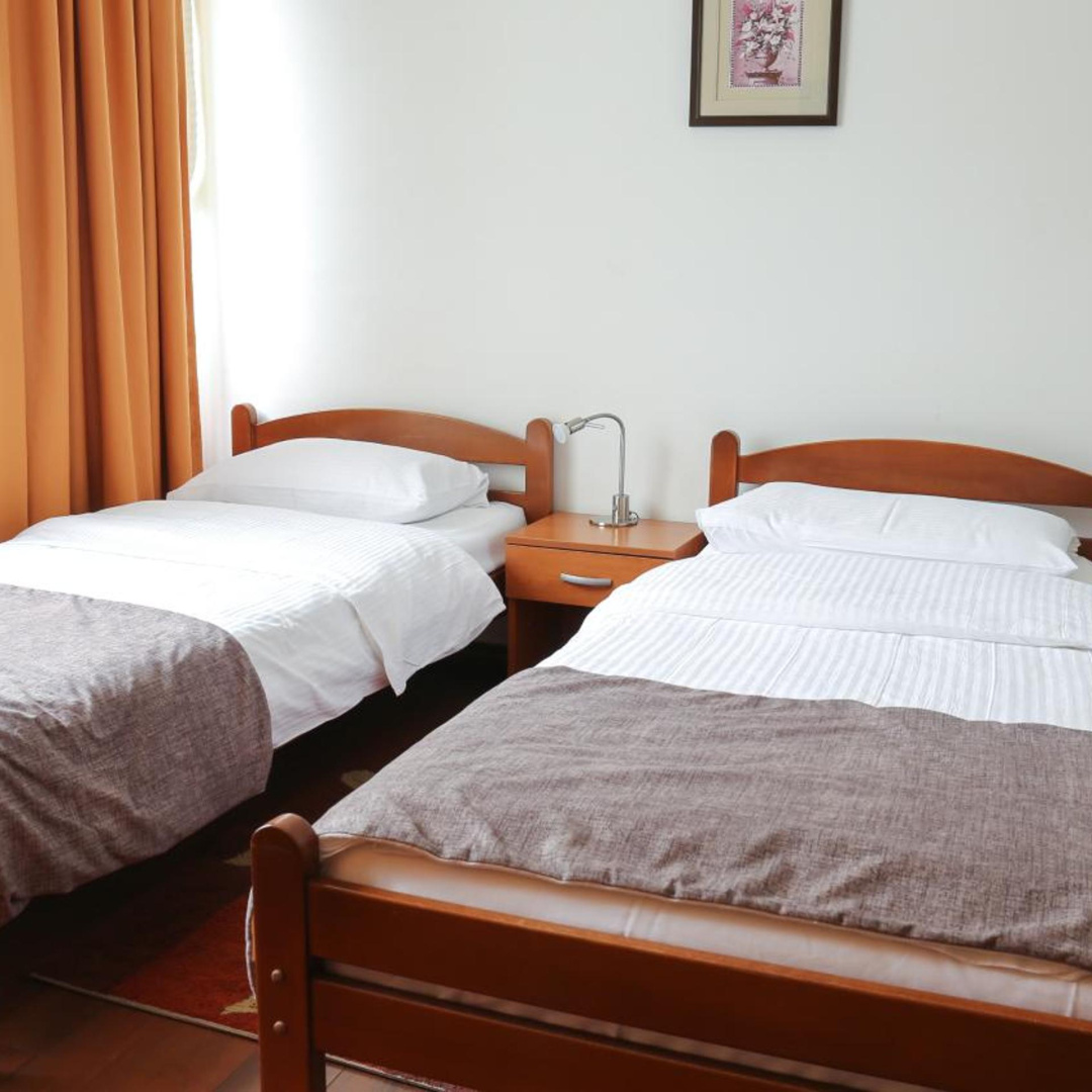 Foto - Hotel Srbija-FREE PARKING