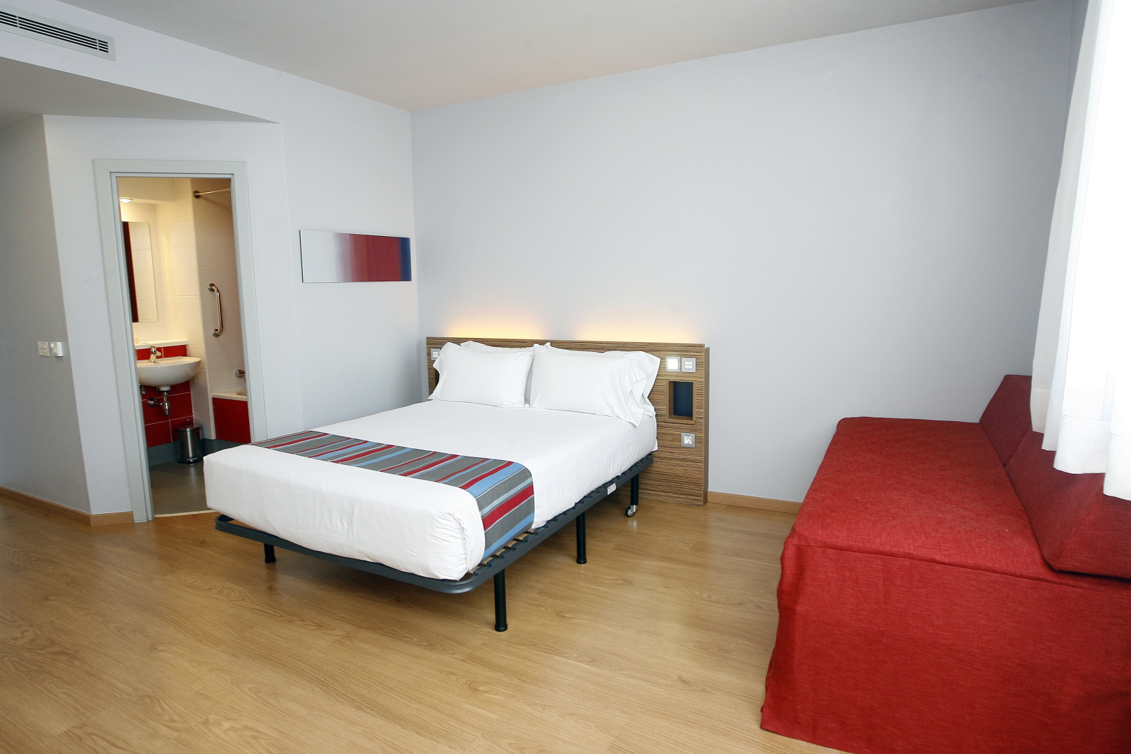 Foto - Travelodge Valencia Aeropuerto