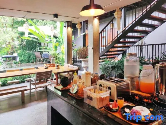 Foto - Yellow Pillow village