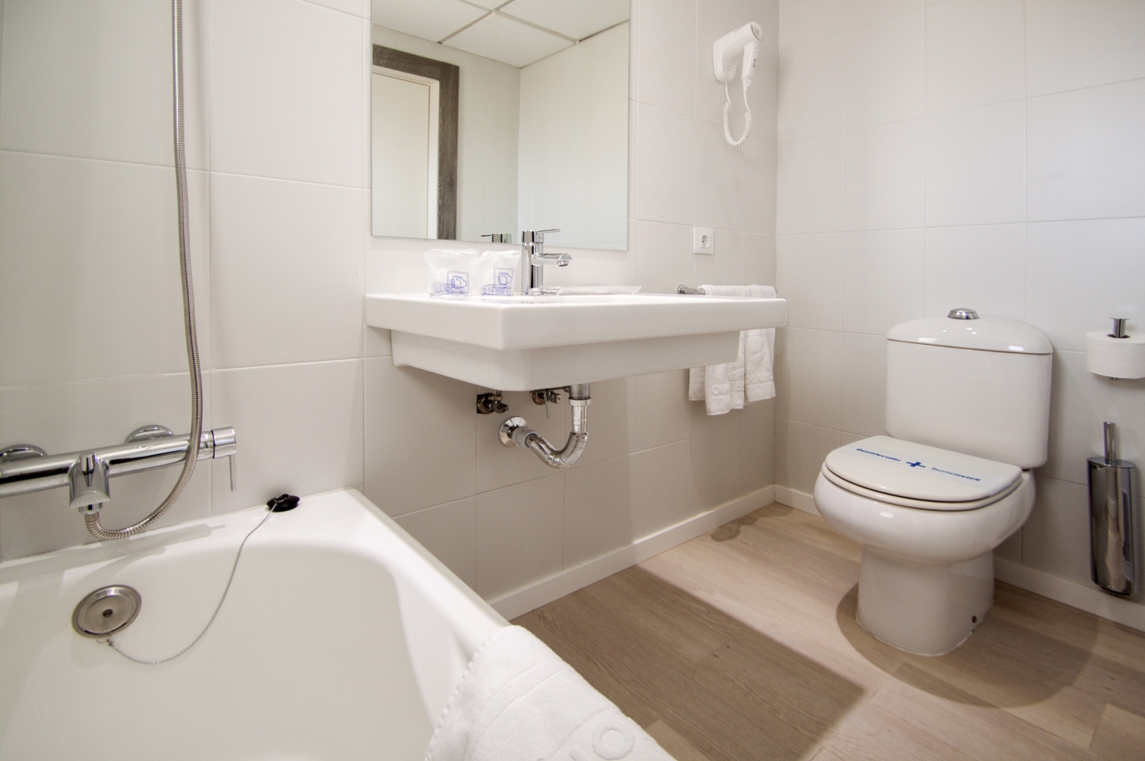 Photo - FERGUS Bermudas