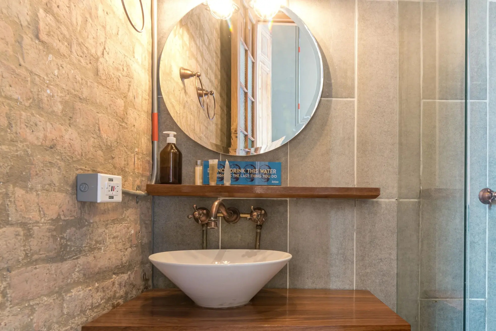 Photo - Delgadillo Hotel by Socialtel