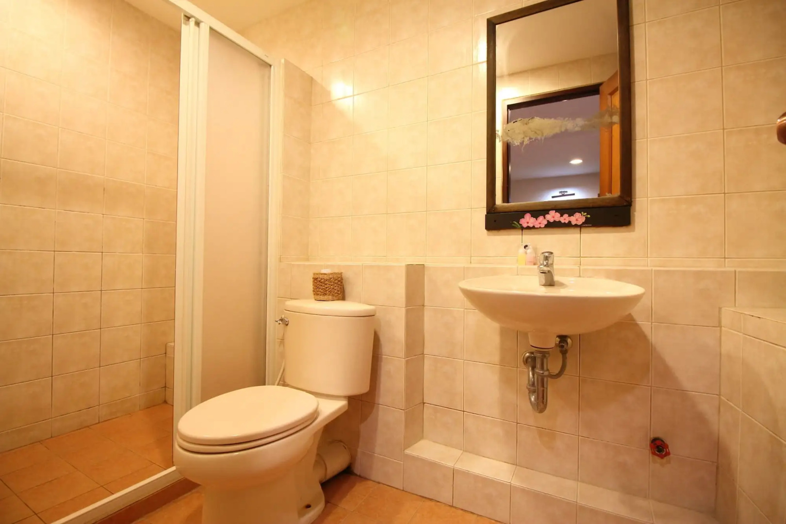 Photo - Pannee Lodge Khaosan - SHA Plus