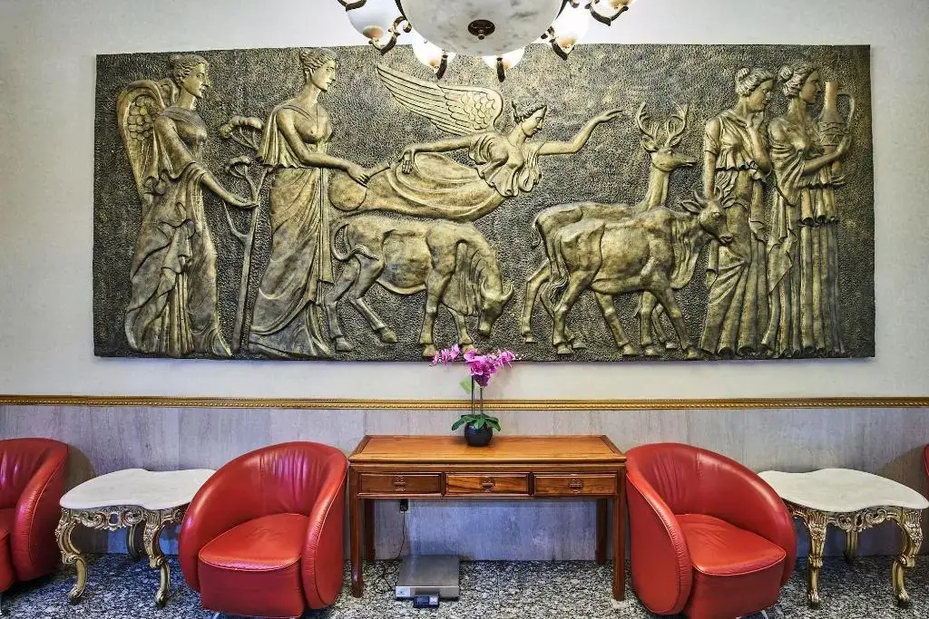 Photo - Flushing Hotel