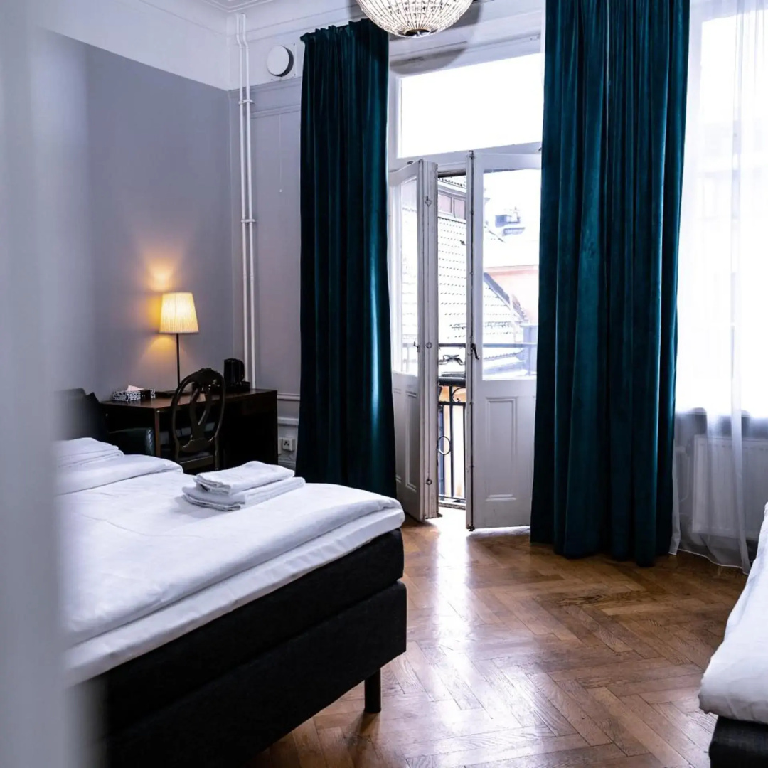 Photo - Queen's Hotel by First Hotels