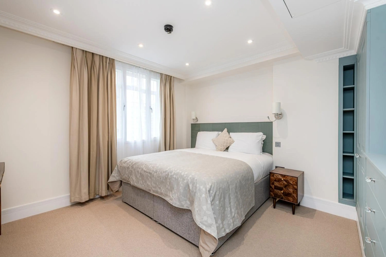 Photo - Fountain House Apartments - Hyde Park, London