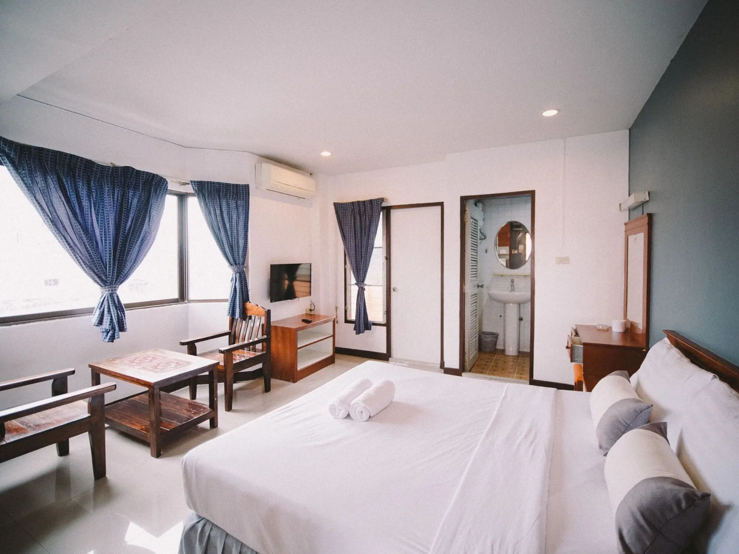 Photo - Traveller Inn Hotel