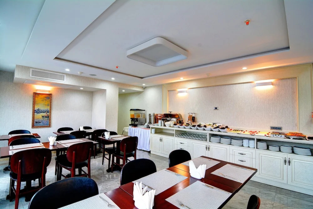 Photo - Novelty Hotel