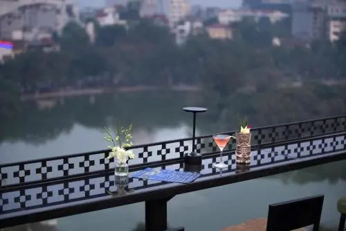 Photo - Le Premier Hotel & Rooftop Bar