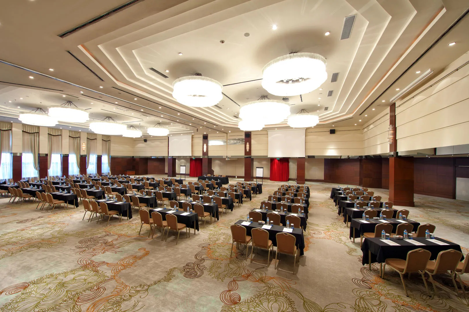 Photo - Titanic Business Kartal