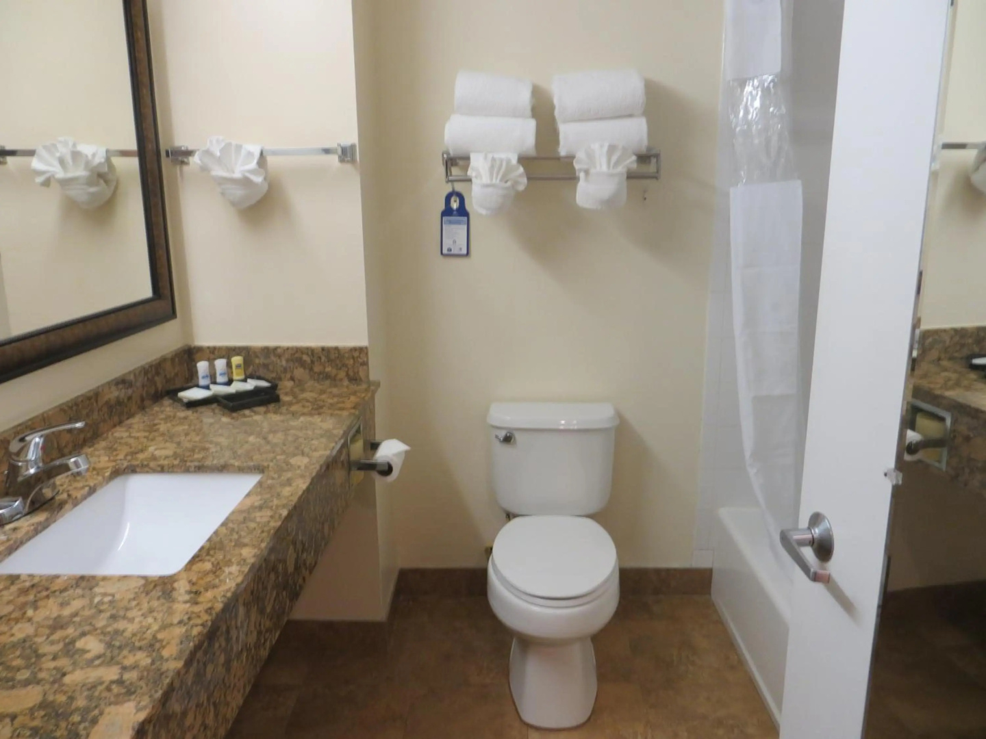 Photo - Best Western Plus Universal Inn
