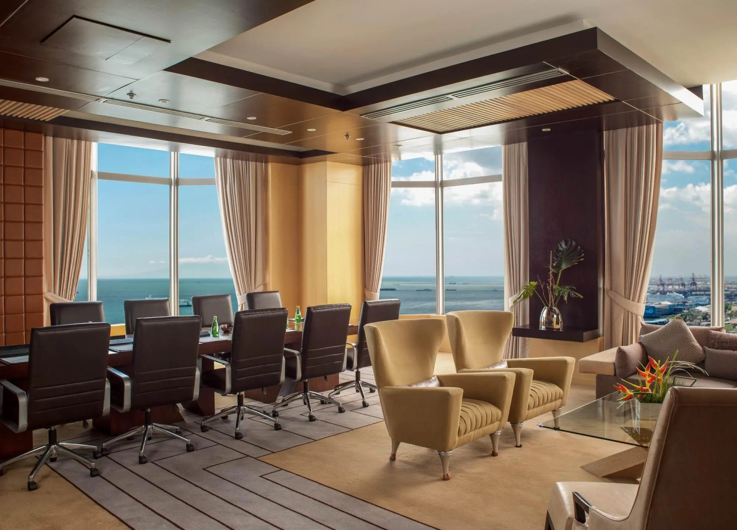 Foto - Diamond Hotel Philippines